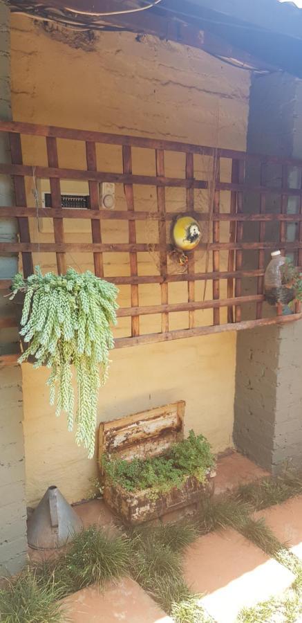 Africas Eden Guesthouse Mookgophong Buitenkant foto