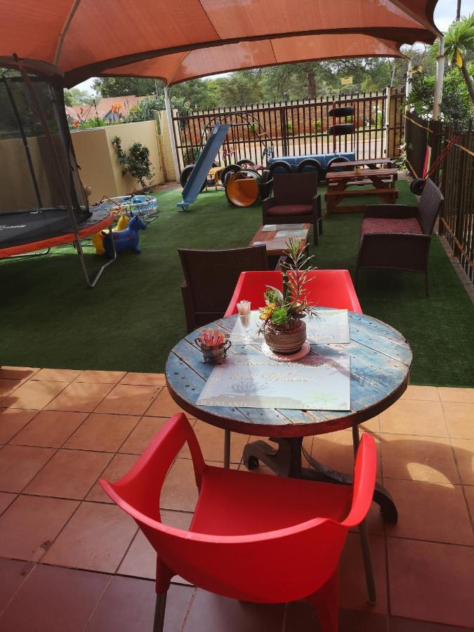 Africas Eden Guesthouse Mookgophong Buitenkant foto