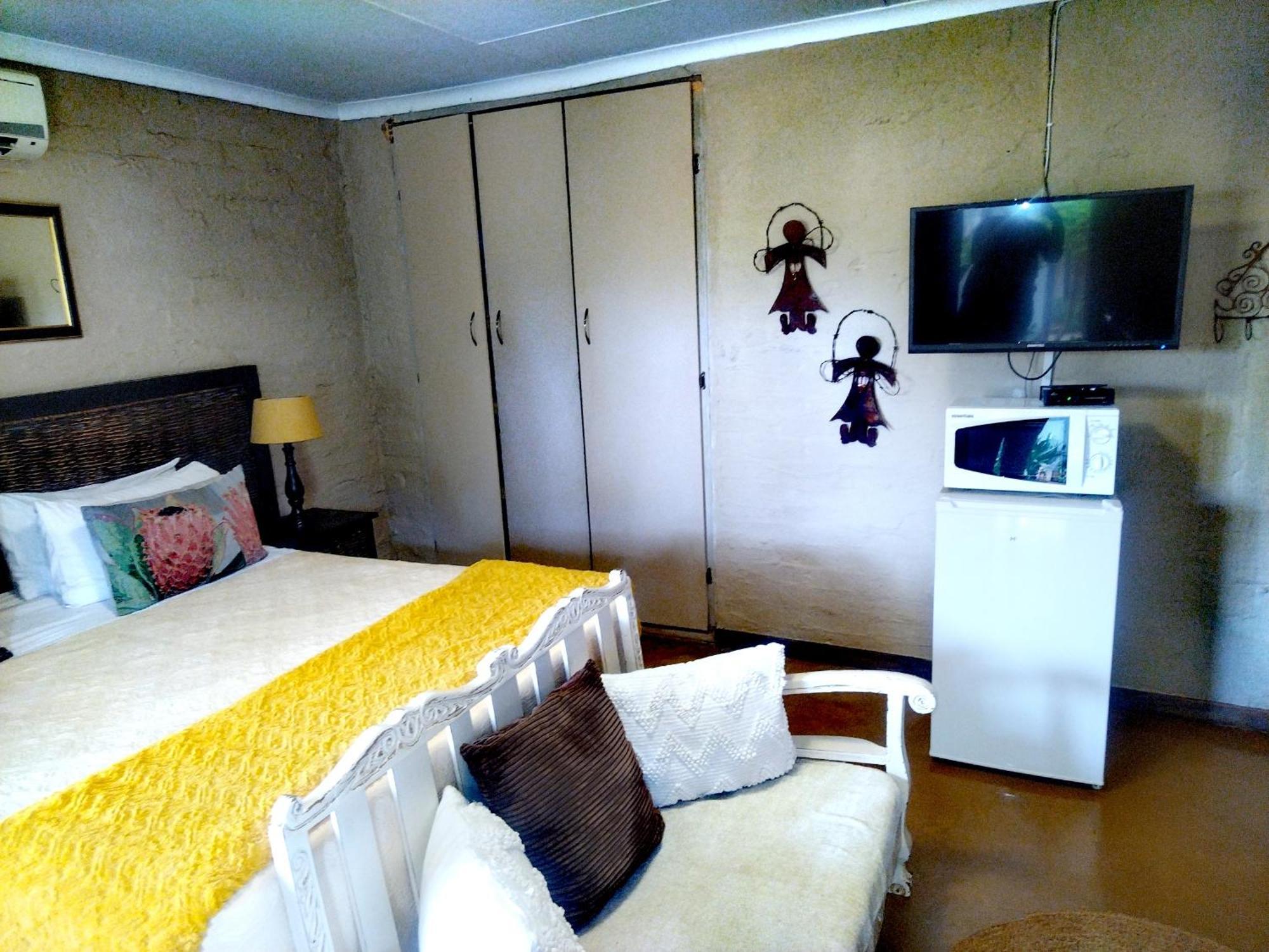Africas Eden Guesthouse Mookgophong Buitenkant foto