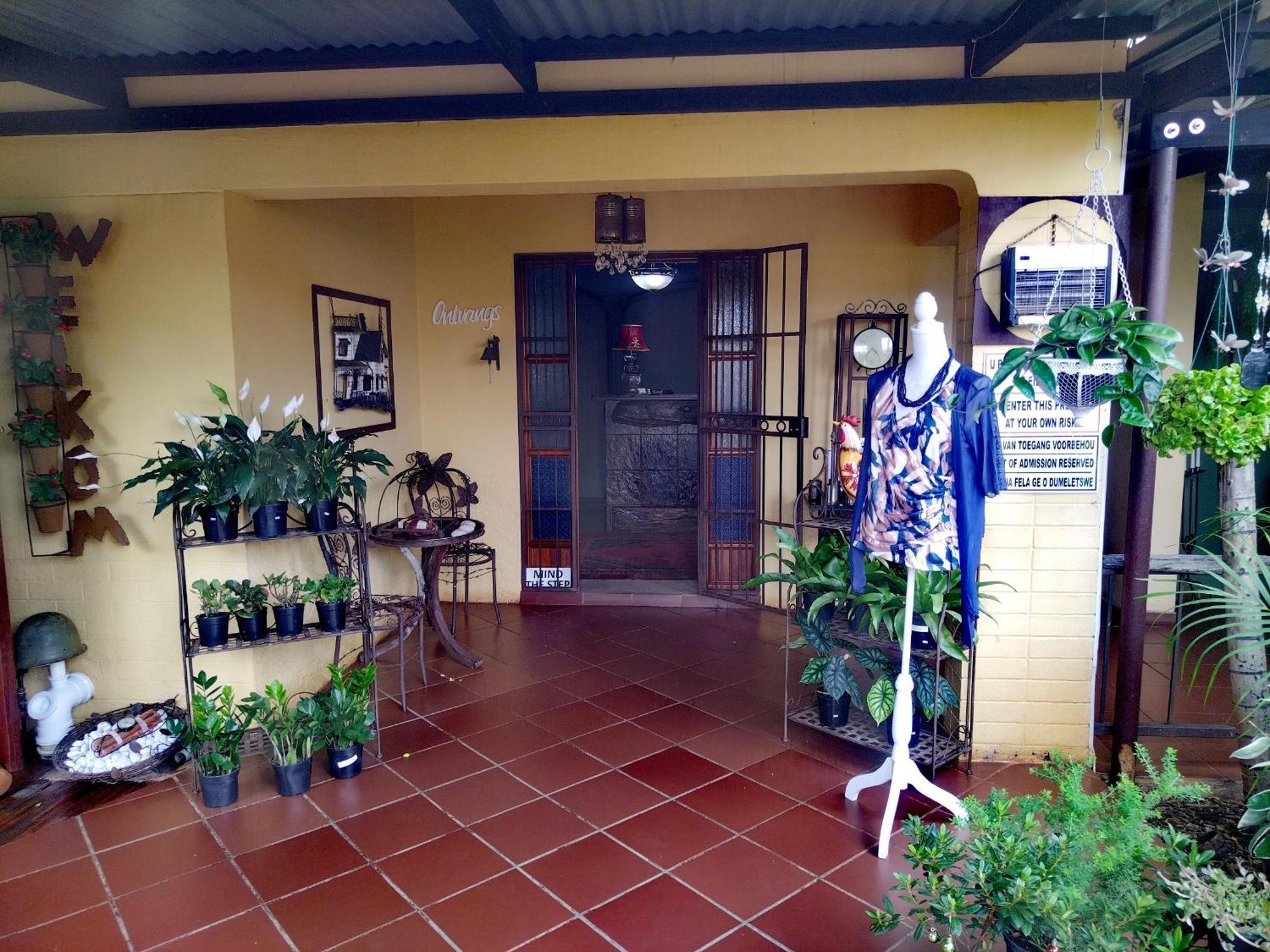 Africas Eden Guesthouse Mookgophong Buitenkant foto