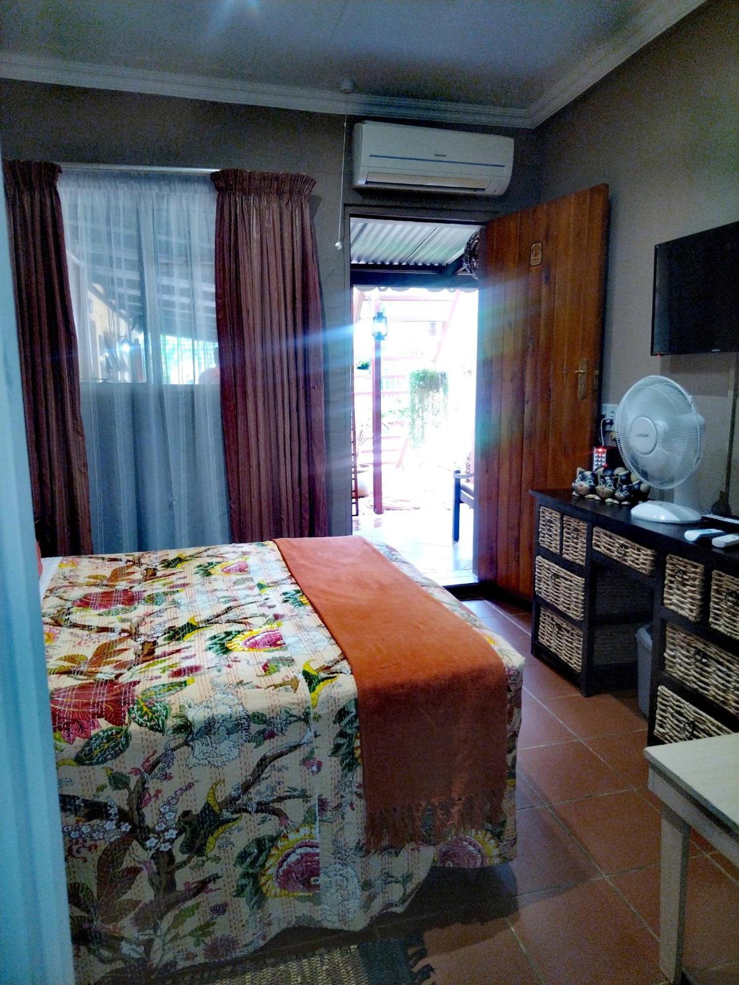 Africas Eden Guesthouse Mookgophong Buitenkant foto