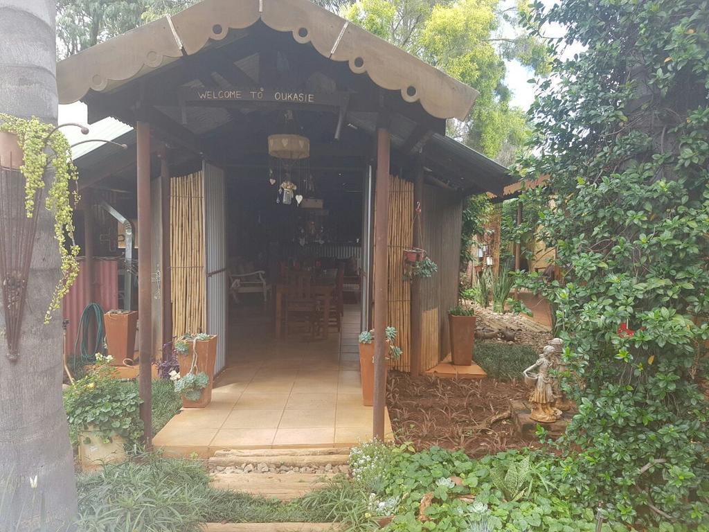 Africas Eden Guesthouse Mookgophong Buitenkant foto