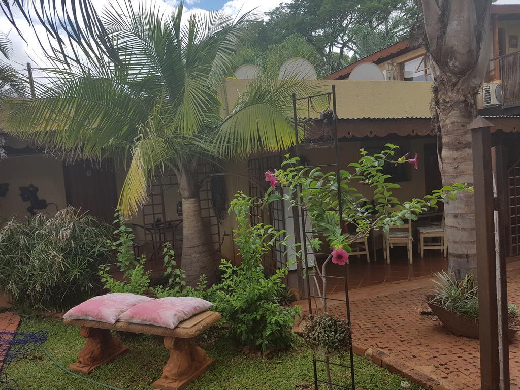Africas Eden Guesthouse Mookgophong Buitenkant foto