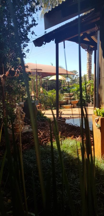 Africas Eden Guesthouse Mookgophong Buitenkant foto